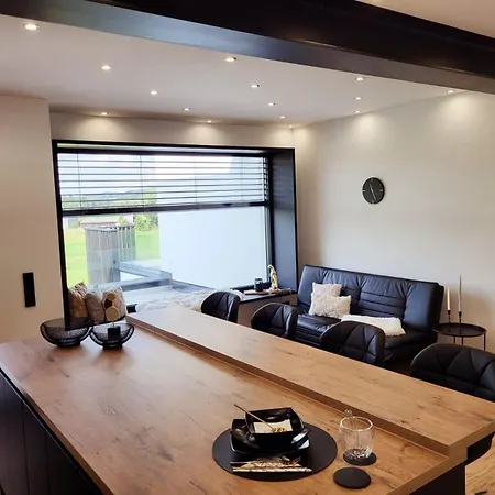 Lifestyle Cube House 2 *