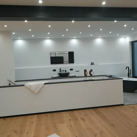 Lifestyle Cube House 2 *